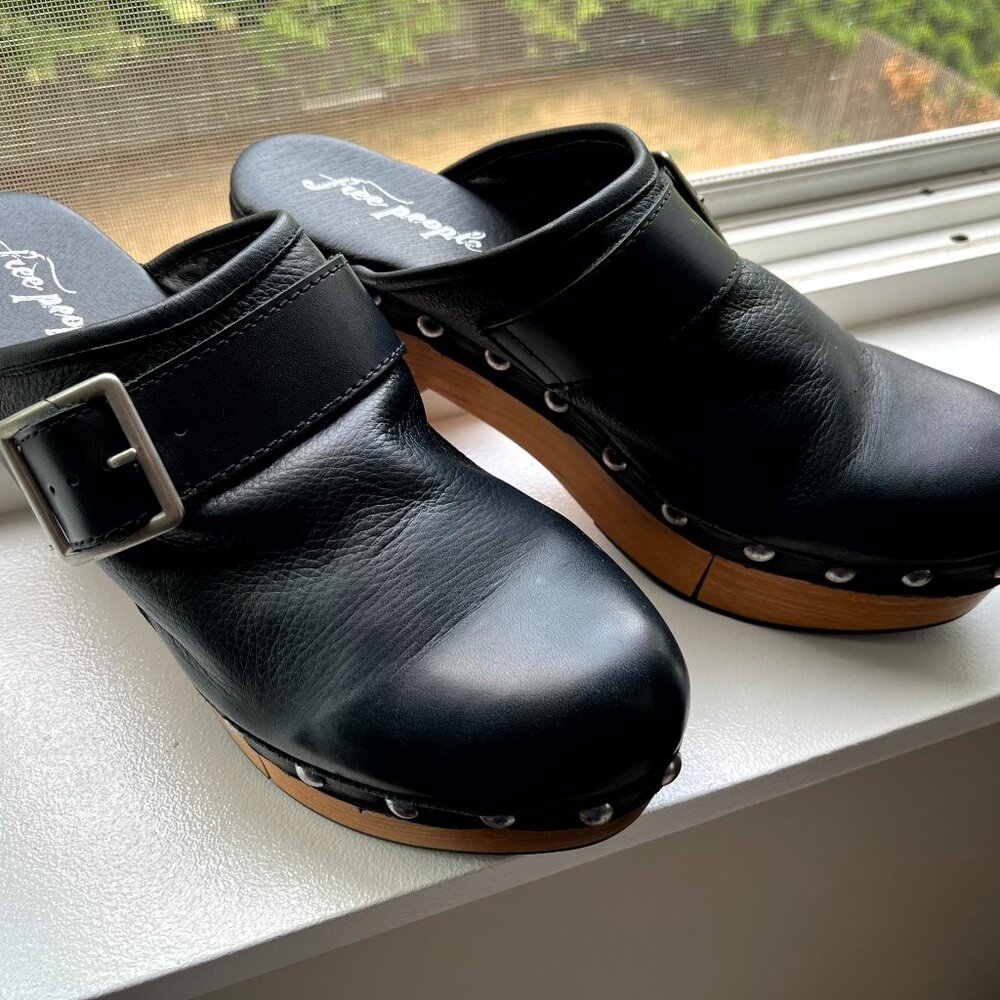 Women's Free People Clog Style Shoes